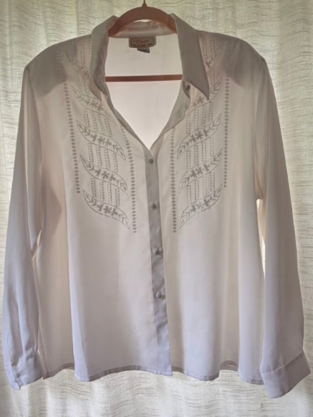 Voir Collection Vintage Sheer White Embroidered Blouse